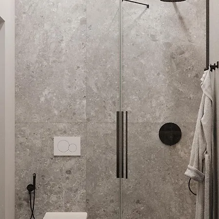 Luxury Budapest 2 * 乌日霍罗德