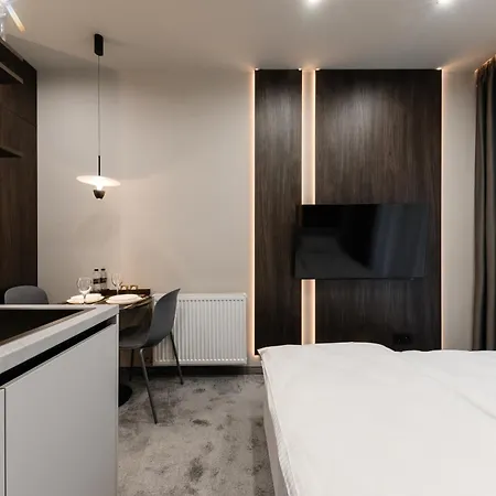 Luxury Budapest 2 *