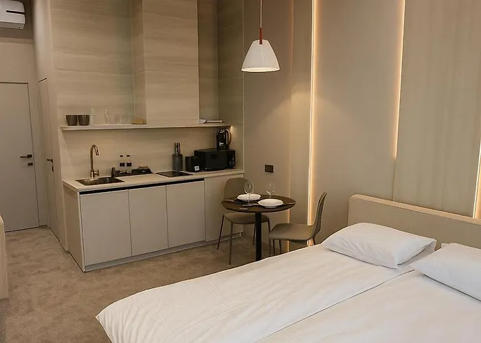 Luxury Budapest 2 *