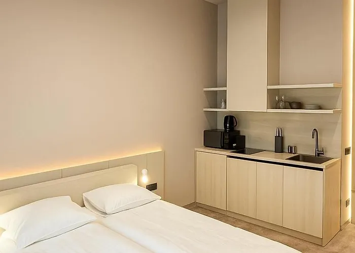 Luxury Budapest 2 *