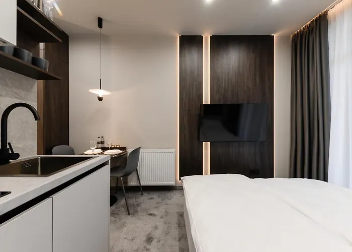 Luxury Budapest 2 *