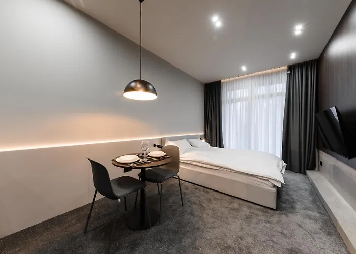Luxury Budapest 2 *